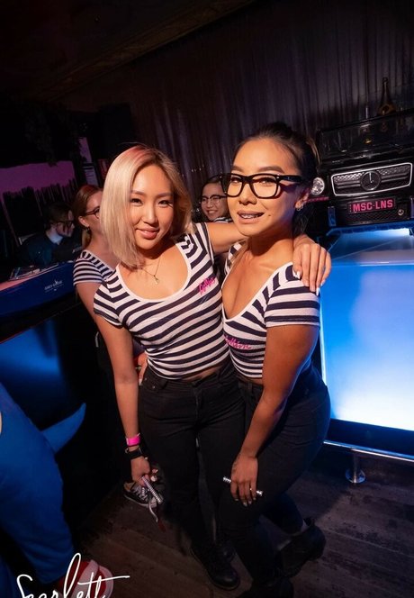 Jasminieyy star du porno gratuit archive