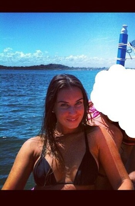 Larissa Erthal modèle archive