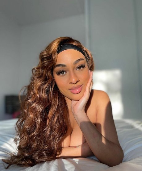 Ashleyroseglam modèle sexy collection