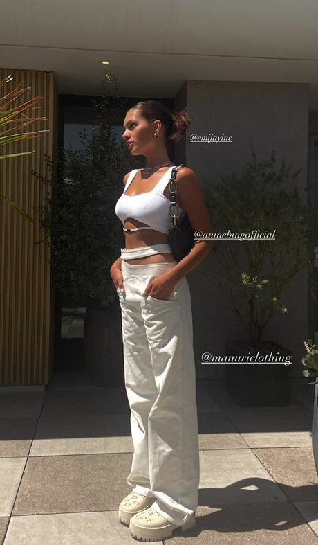 Polina Malinovskaya star du porno gratuit des photos