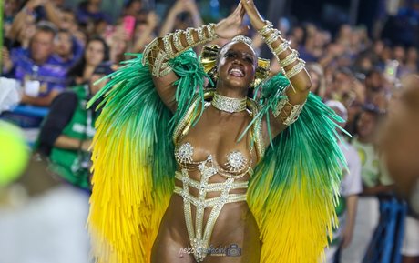 orgasme du mamelon onlyfans qualité supérieure des photos