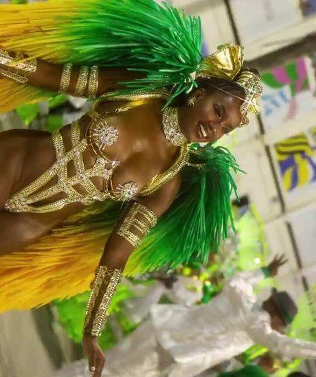 Iza Cantora star du porno chaude galerie