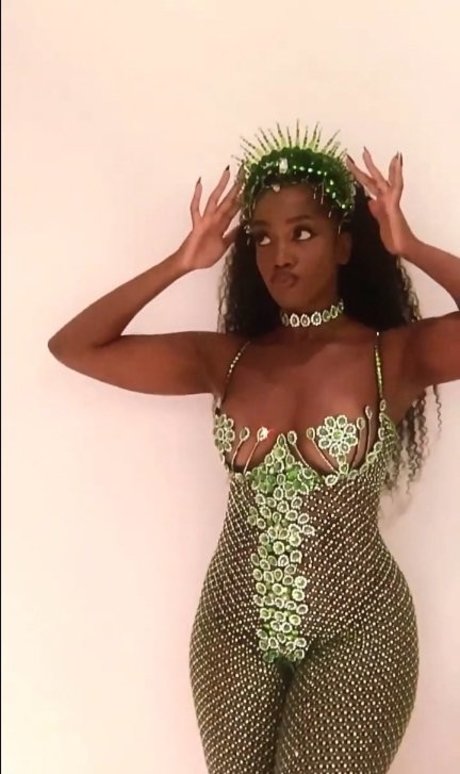 Iza Cantora actrice adulte images