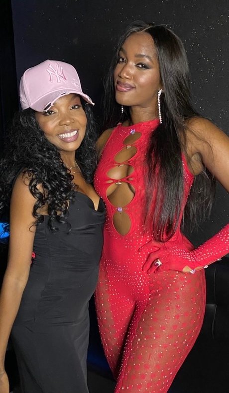 Iza Cantora meilleure star du porno images