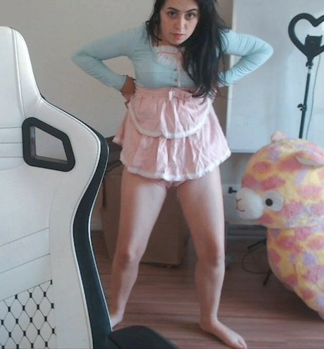 Leticia Shirakiin modèle sexy photo