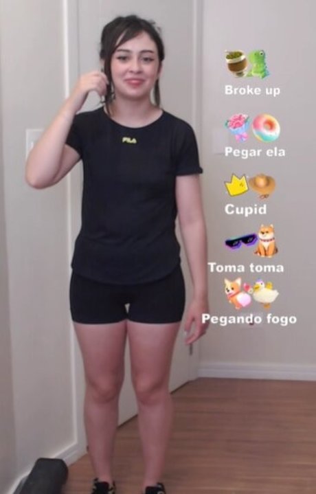 Leticia Shirakiin belle étoile des photos