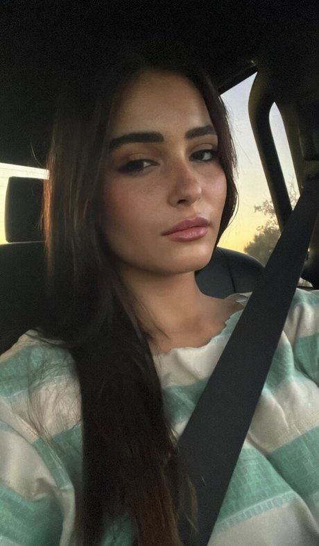 Aviya Danino modèle sympa img