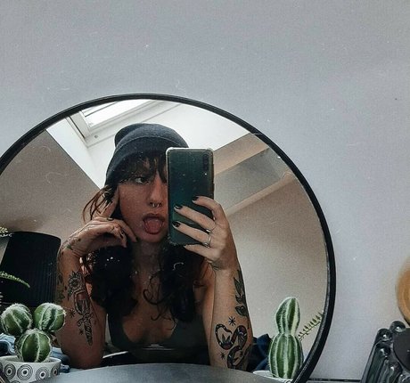 Deeperse star du porno nue archive