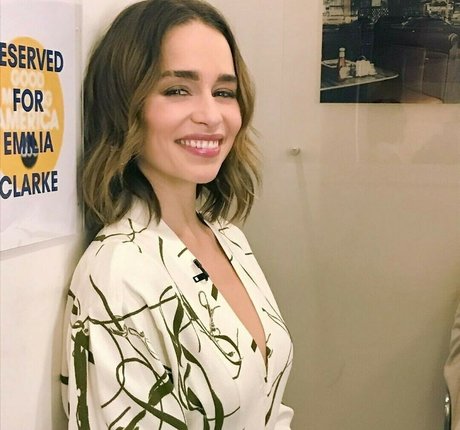 Emilia Clarke star du porno exclusive photo