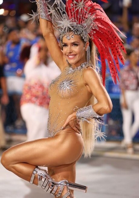 Monique Alfradique art star du porno images