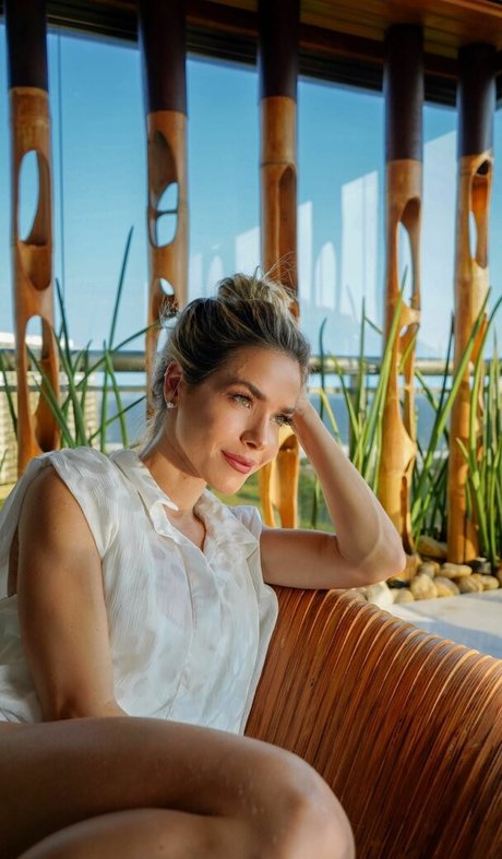 20 ans seulementfans chaud parfait image