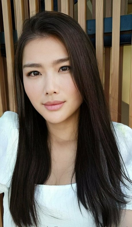 xtinarob modèle magnifique des photos