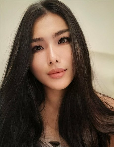 xtinarob actrice sexy photos