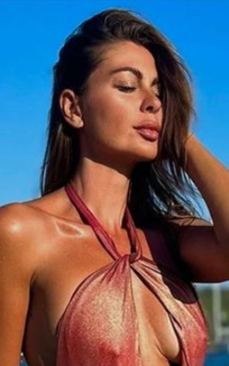 Jolanda De Rienzo haut modèle galerie