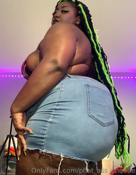 phat ass phoebe modèle de sexe archive