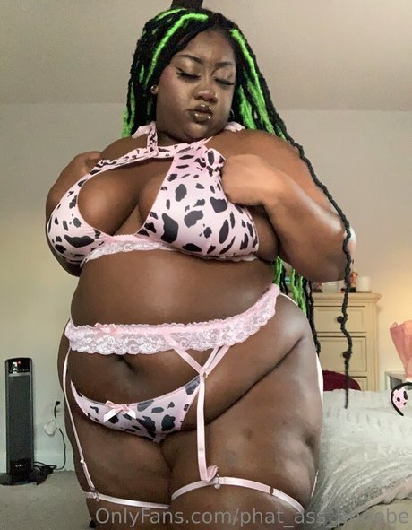 femmes célèbres onlyfans haut img