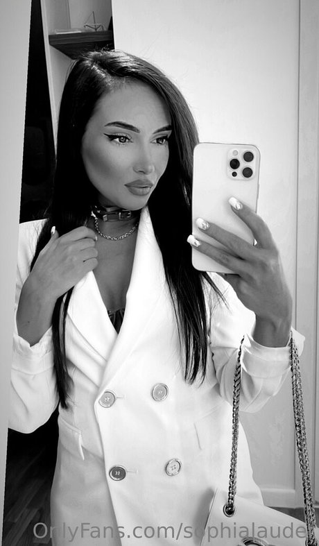 sophialauder art modèle galeries