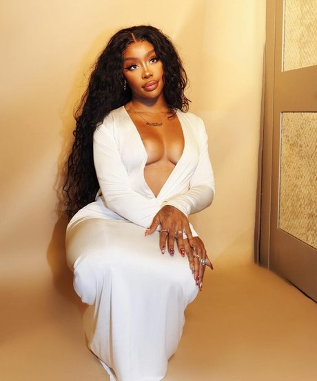 SZA star exclusive archive