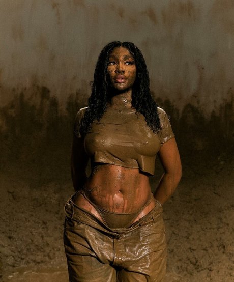 SZA actrice chaude image