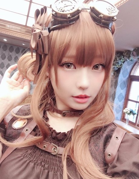 eeelyeee xxx star du porno img