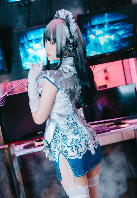 eeelyeee modèle porno img