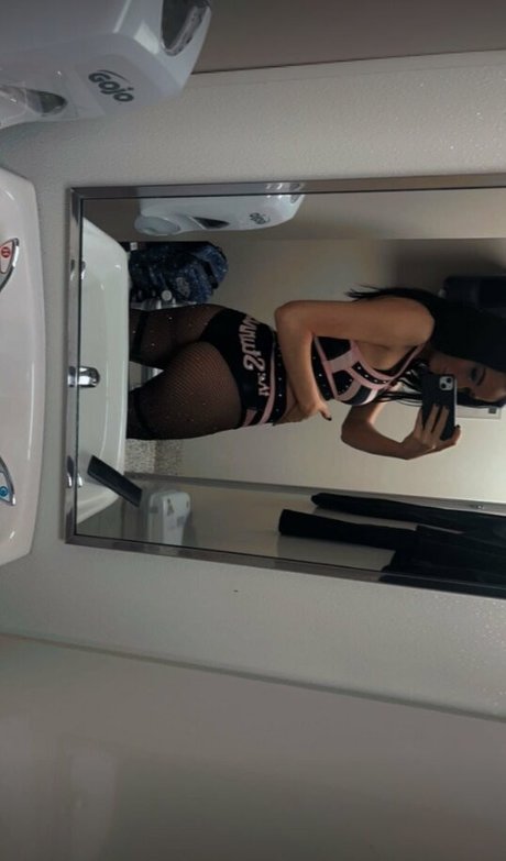 ado asiatique solo onlyfans nu parfait photo