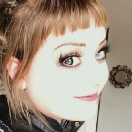 Mother Macabre star du porno hd photos