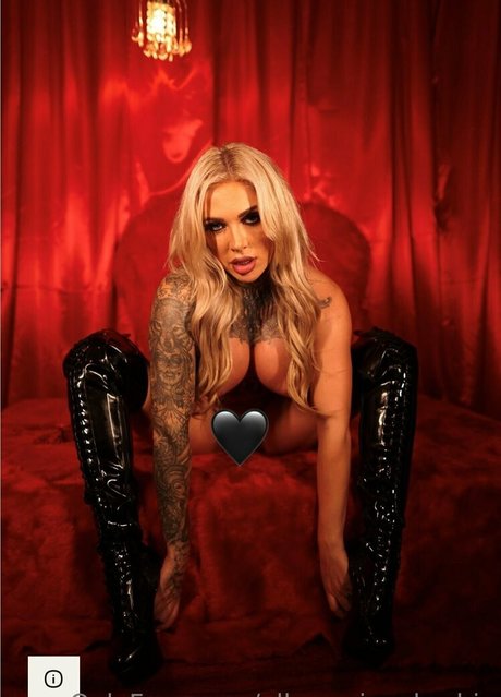 Christina Savoyy art modèle photos