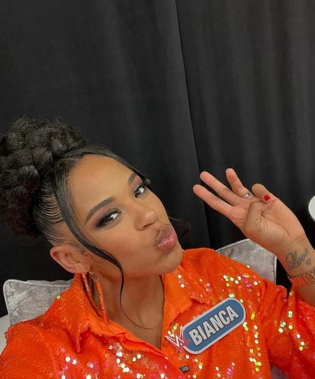 Bianca Belair modèles nus photos