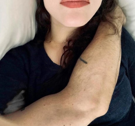 Kat Dennings star du porno de haute qualité archive