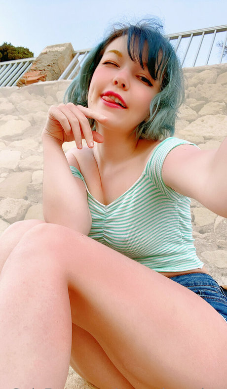 Murrning Glow modèle xxx images