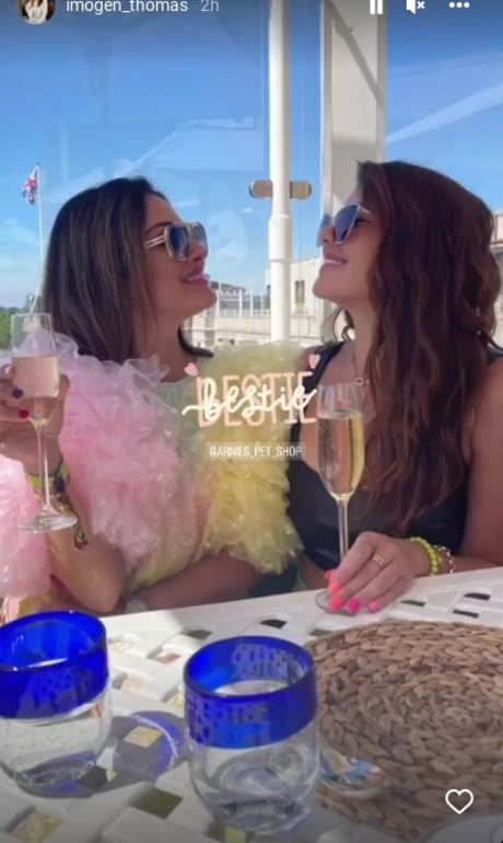 chatte africaine onlyfans haut collection