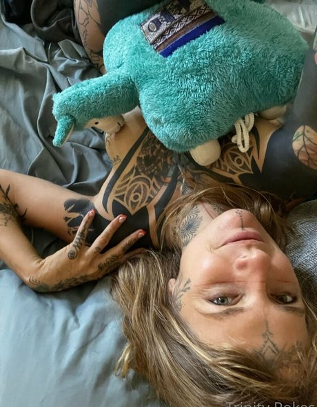 Trinity Eclectic étoile érotique img