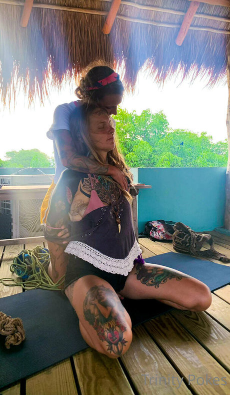 Trinity Eclectic actrice porno archive