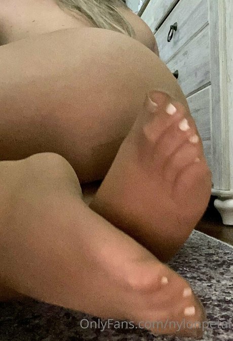 nylonpetal star du porno sympa photos