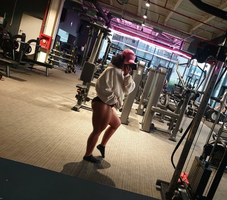 quadsqueeen belle actrice image