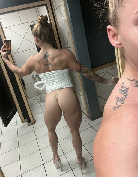 msocute nus star du porno galeries