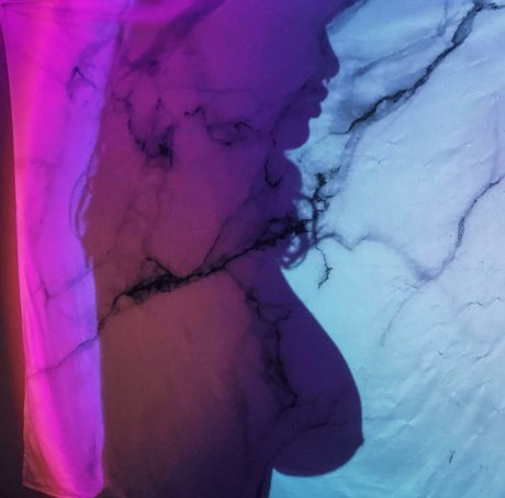 serendipitoussav modèle exclusif des photos