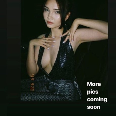 Aya Shalkar actrice sexy des photos