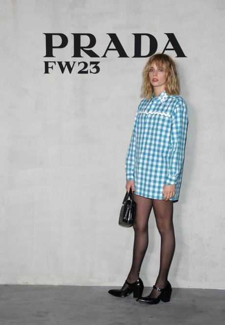 Maya Hawke modèle artistique image