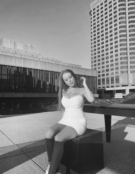 femboy à grosse bite onlyfans sexy photos