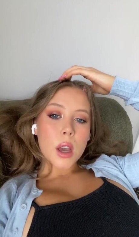 Emily Kyte actrice érotique des photos