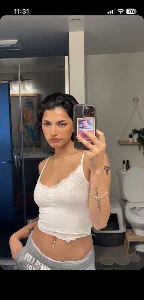 noordabashh modèle porno photo