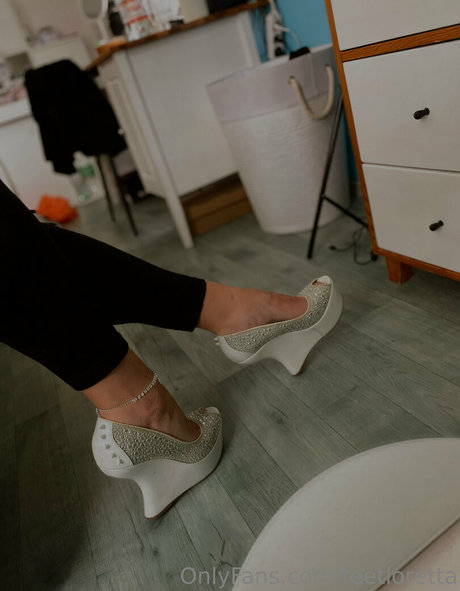 feetloretta modèles nus image