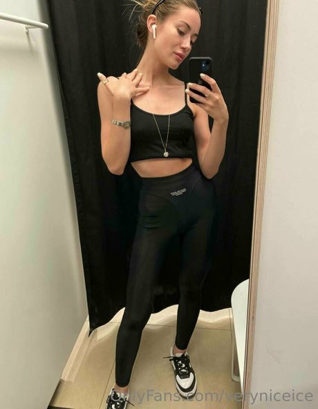 veryniceice étoile sexy images