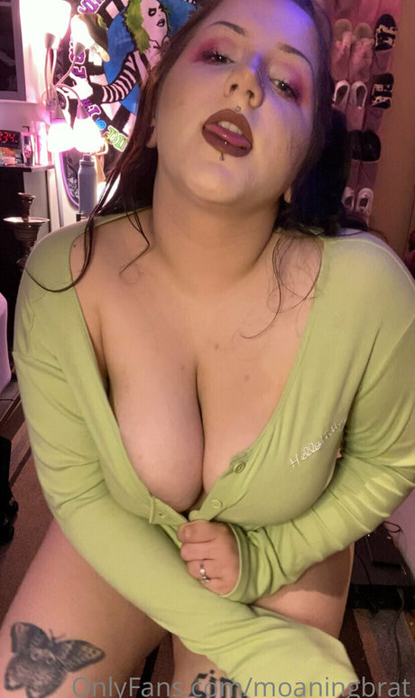 moaningbrat star du porno de haute qualité photos