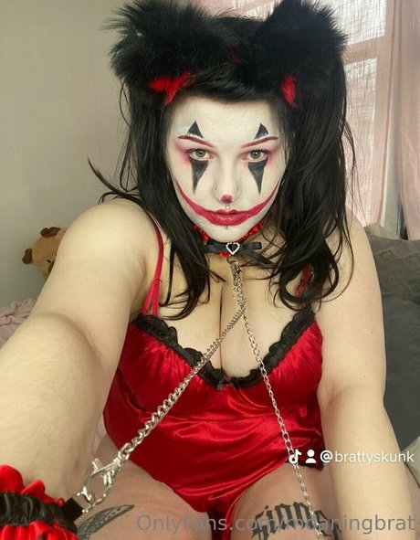 moaningbrat actrice sexy galerie