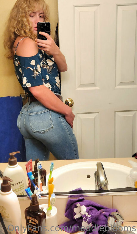 meddleblooms star du porno gratuite images