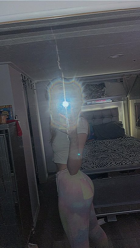 trio sous la douche onlyfans haute qualité des photos