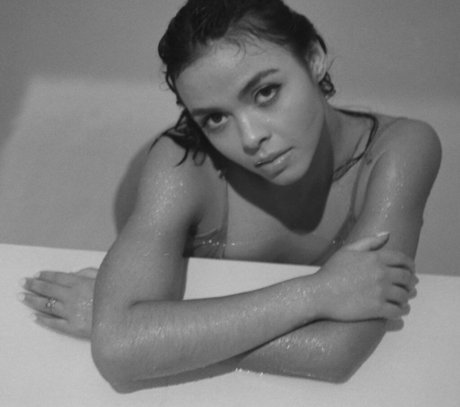 Vanessa Bauer modèle xxx image